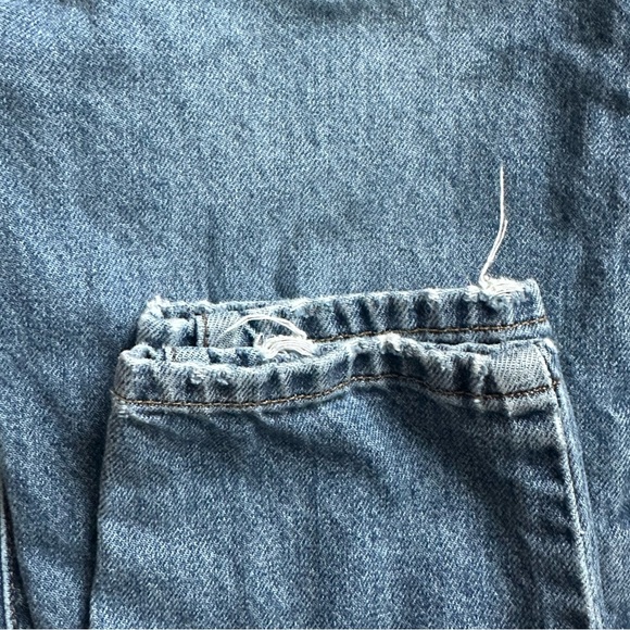 Forever 21 kids Distressed Blue Straight Leg Jeans size 9/10 - Picture 8 of 8